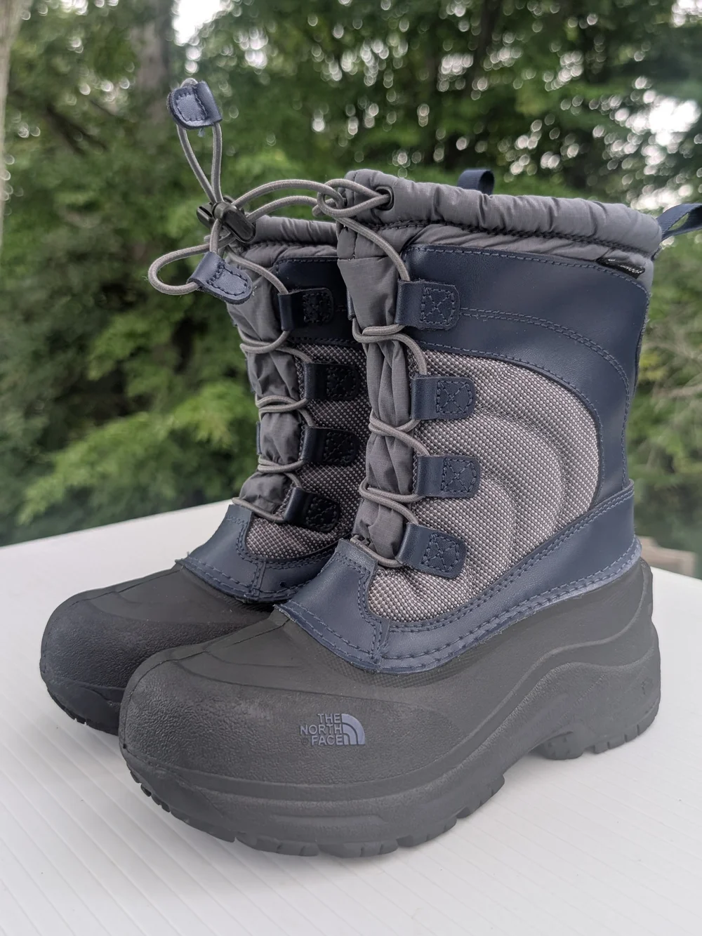 The North Face  Youth Alpenglow IV Kids Navy and Gray Insulated Snow Boots 2